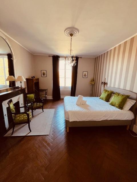 Le Manoir Du Thouron Hotell Saint-Sulpice  Eksteriør bilde