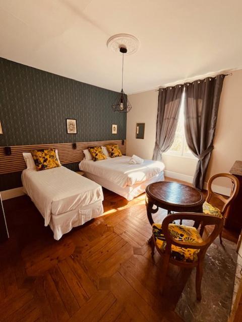 Le Manoir Du Thouron Hotell Saint-Sulpice  Eksteriør bilde